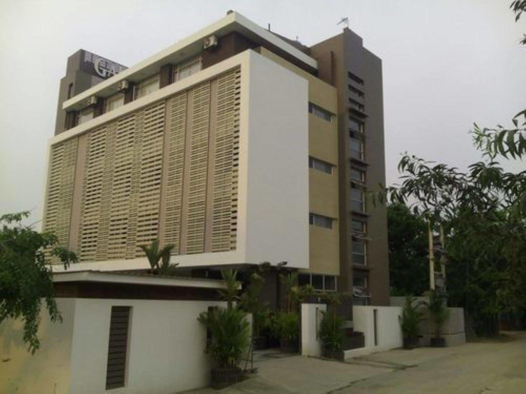 Galaxy Hotel Yangon Exterior photo