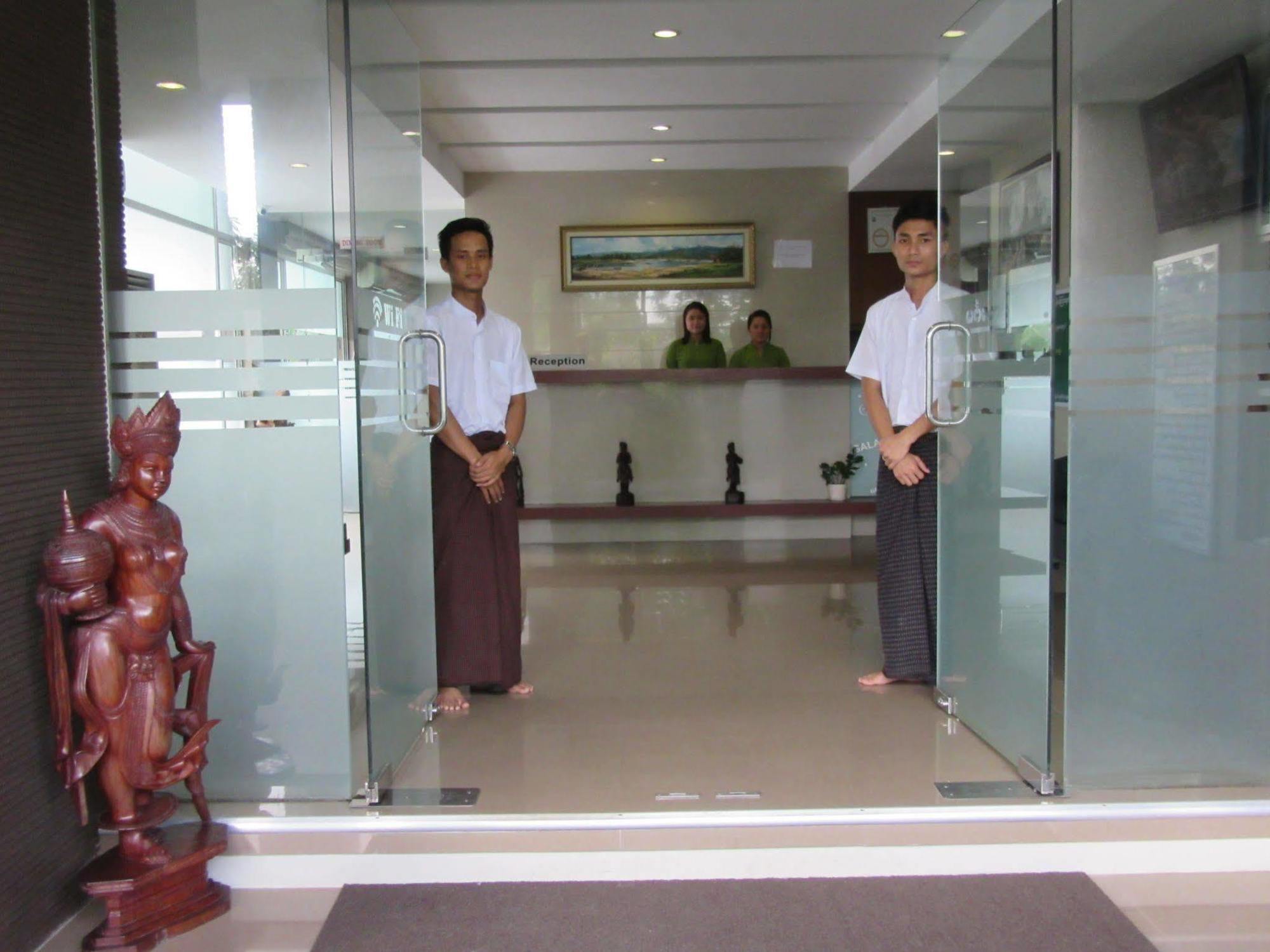 Galaxy Hotel Yangon Exterior photo